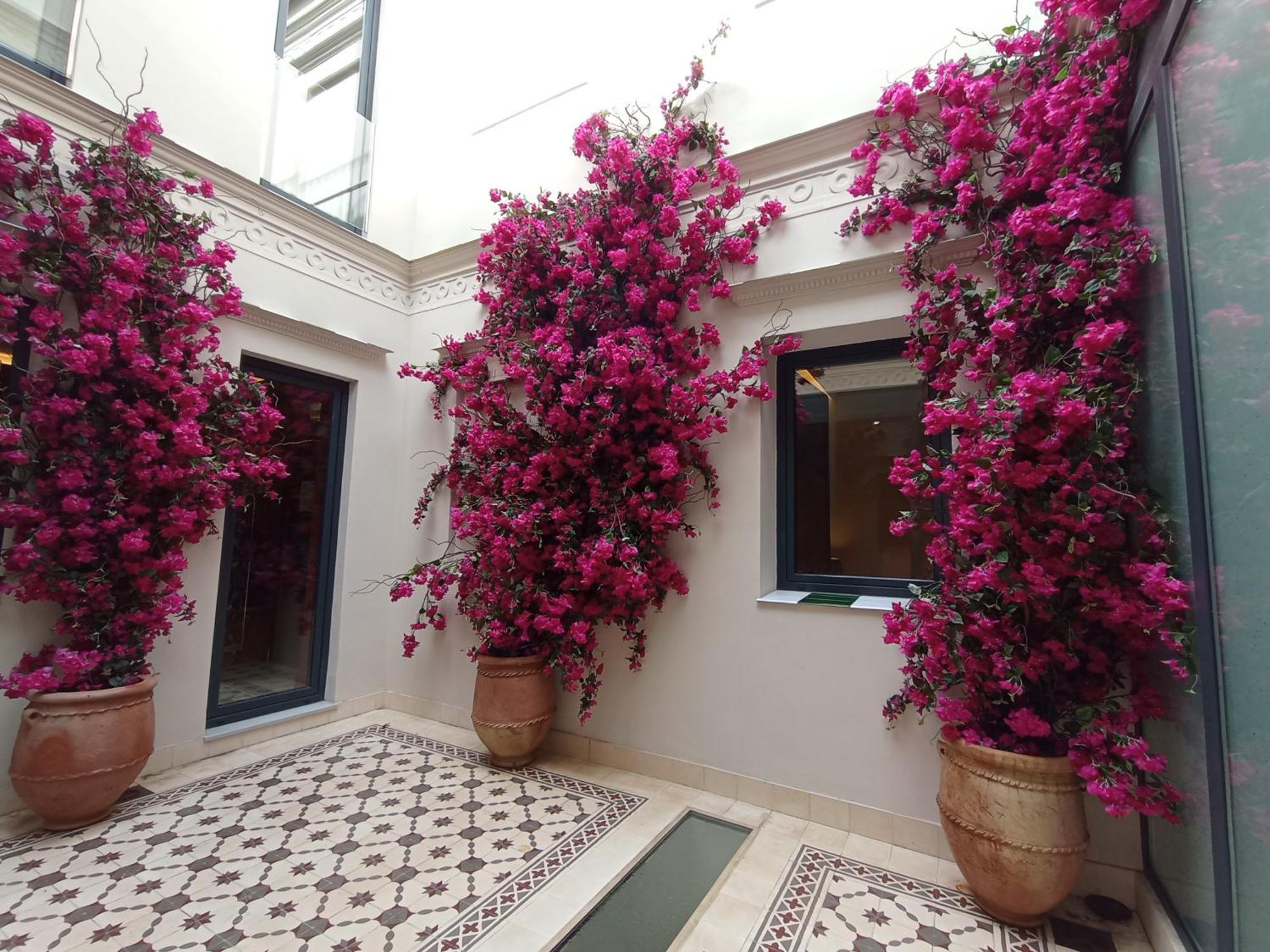 Uma Suites Parada Del Marques Sevilha Exterior foto